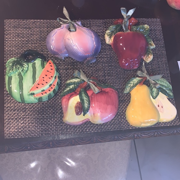 5 piece fruit kitchen set . - Picture 13 of 14